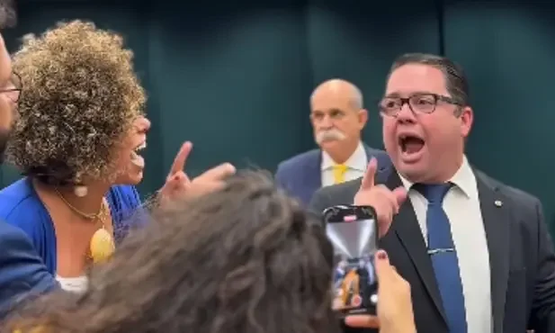 Os deputados Talíria Petrone e Rodolfo Nogueira