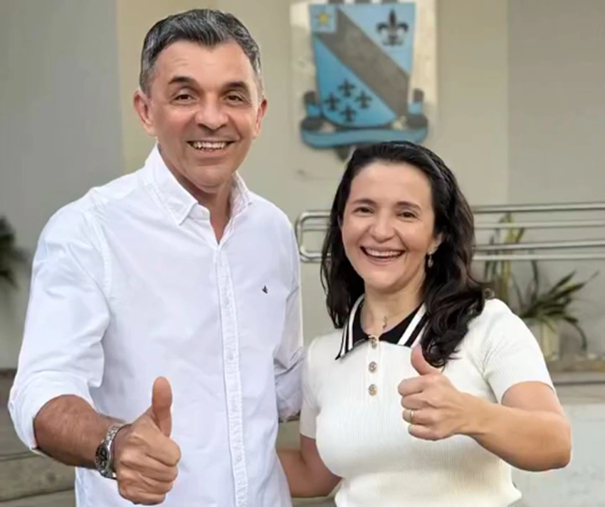 Paulo Henrique da Costa Pinheiro e Fábia Buenos Aires