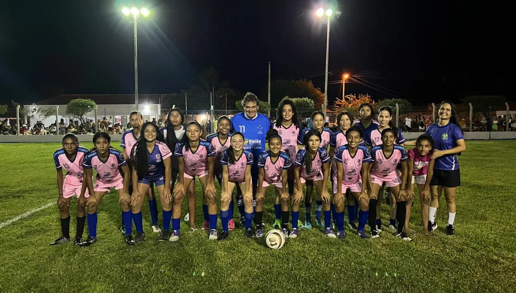 Prefeito Gustavo Medeiros inaugura arena no Conjunto Rego Filho