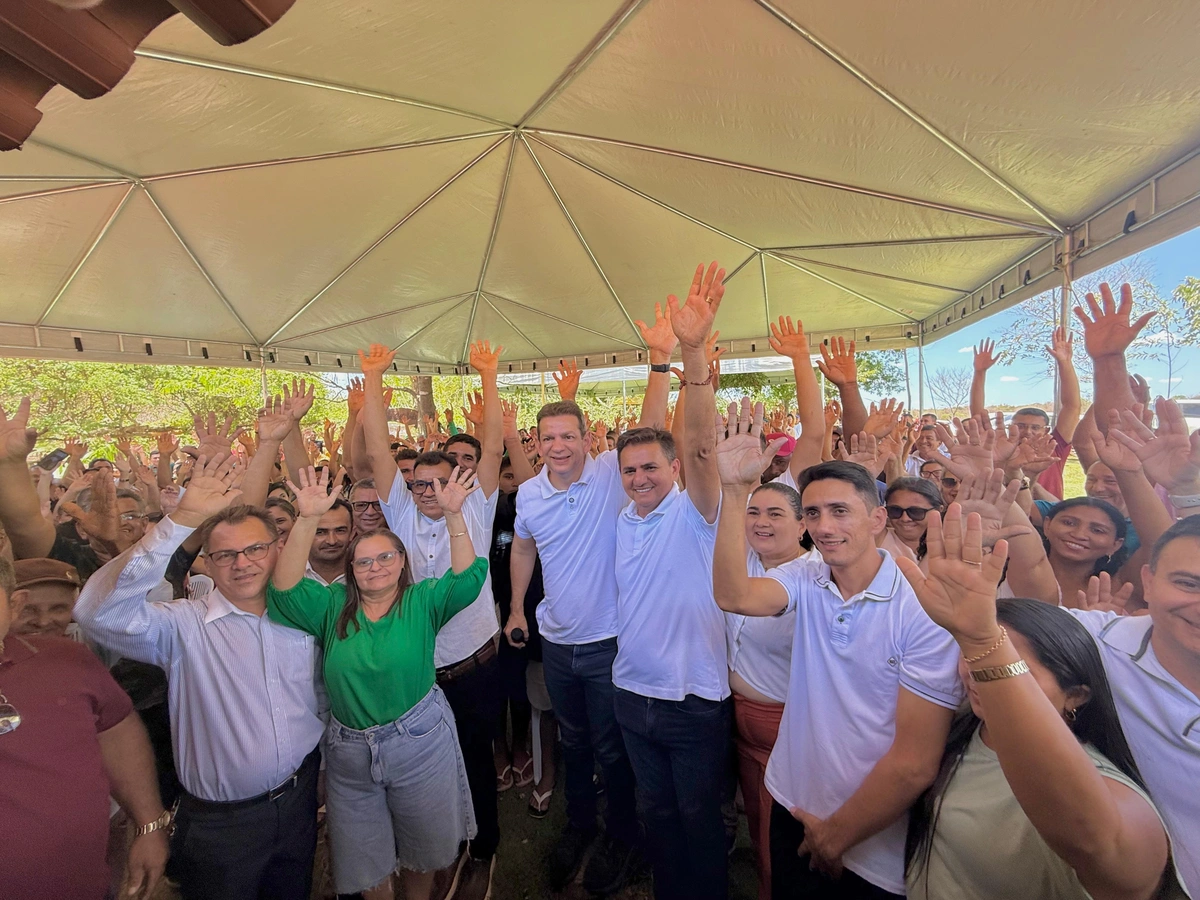 Prefeito Hilton Gomes realiza diálogo com a população