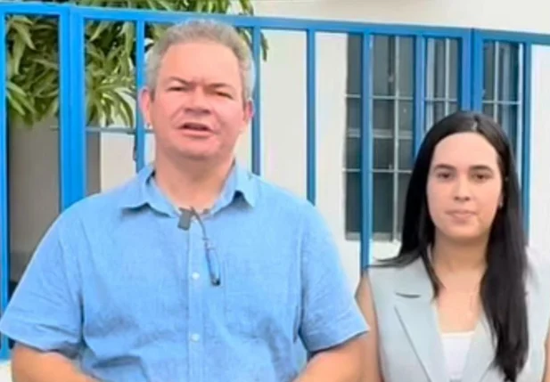 Prefeito Rafael Brito e secretária de Saúde, Dávila Claudino
