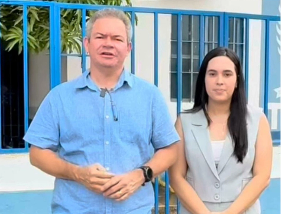 Prefeito Rafael Brito e secretária de Saúde, Dávila Claudino