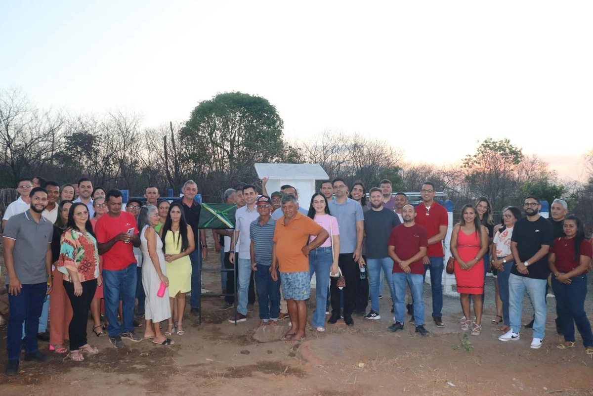 Prefeitura de Castelo do Piauí entrega sistema de abastecimento com energia solar na localidade Angico Branco