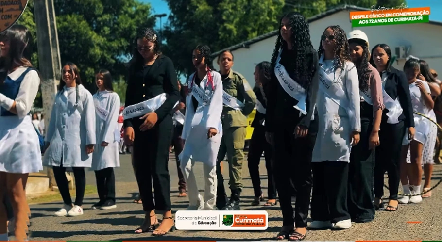 Prefeitura de Curimatá realiza desfile cívico em celebração aos 72 anos do município