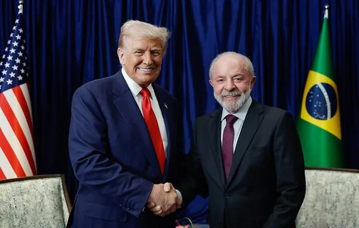 Presidente Donald Trump ao lado do presidente Lula