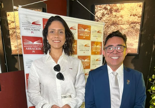 Priscila Falcão Faustino Sá e Antônio Mendes