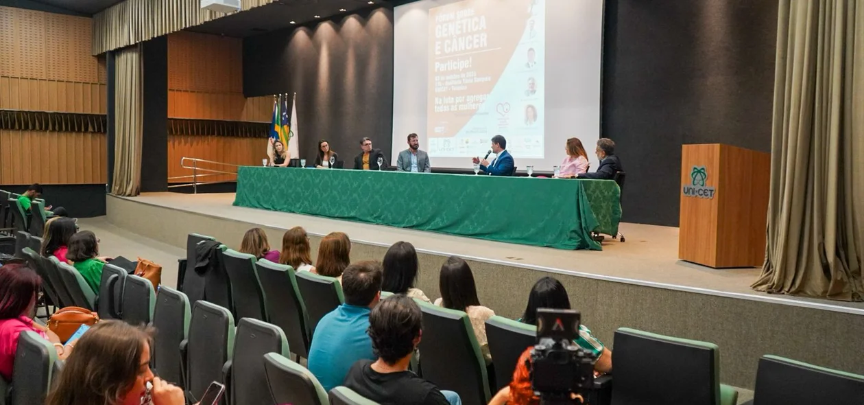 Publico participou do evento que discutiu sobre genética e câncer