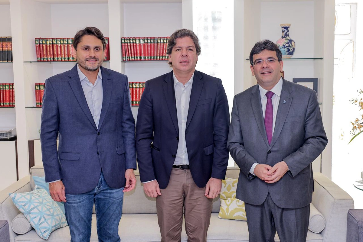 Rafael Fonteles com o ministro das Comunicações, Frederico de Siqueira Filho, e o ex-ministro Juscelino Filho