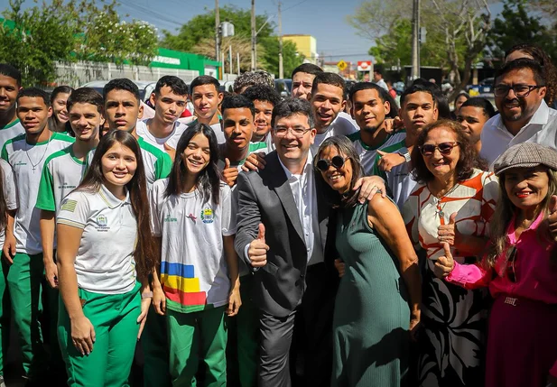 Rafael Fonteles entregou a revitalização da Praça do Renascença I