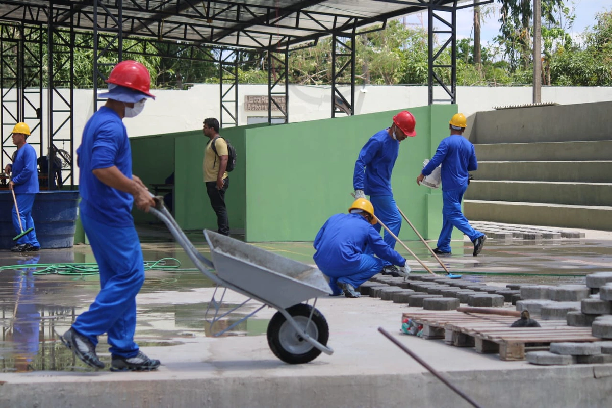 Sejus oferta curso de produção de blocos de concreto em penitenciária