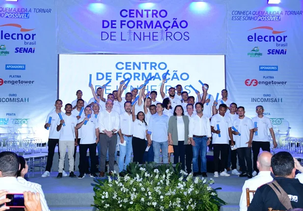 SENAI e Elecnor formam primeira turma da Escola de Linheiros em Piripiri