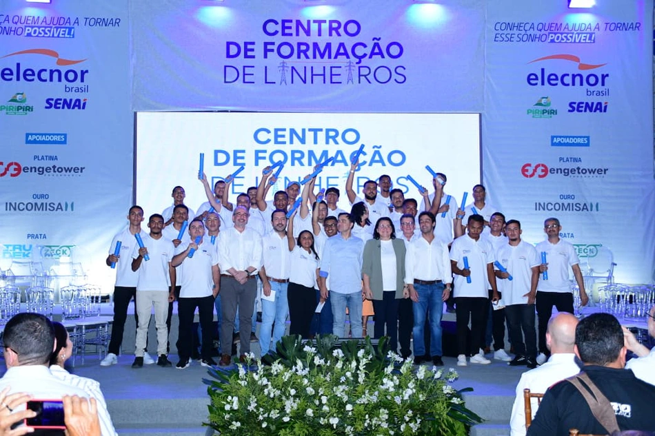 SENAI e Elecnor formam primeira turma da Escola de Linheiros em Piripiri