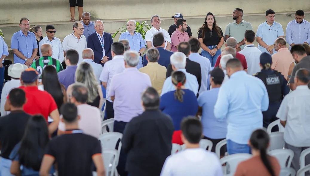 Solenidade para assinatura da licitação da galeria do Torquato Neto