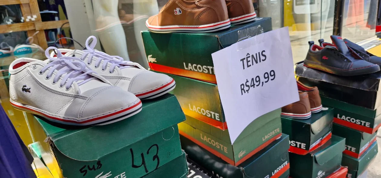 Tênis falsificados vendidos a R$ 49,90