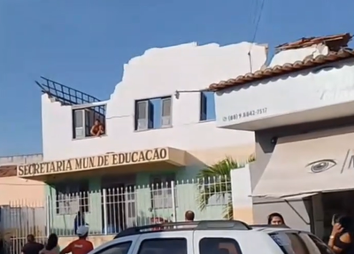 Teto de secretaria desaba no Ceará