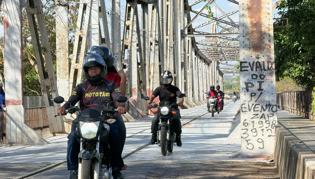 Tráfego de veículos é liberado na Ponte Metálica