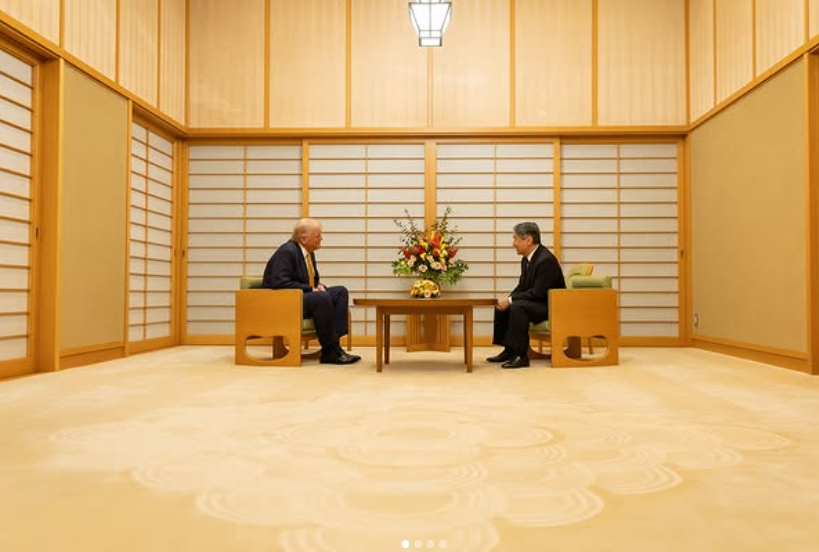 Trump e imperador japonês