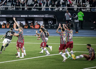Vasco e Fluminense se enfrentam pelo Brasileirão Série A 2025