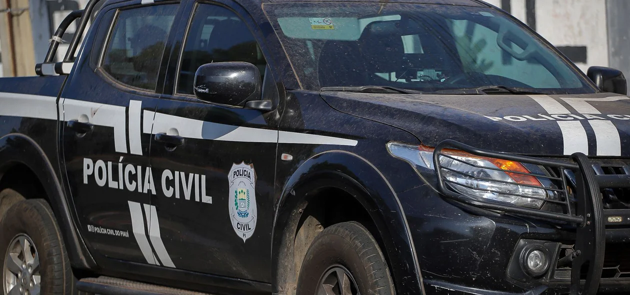 Viatura da Polícia Civil