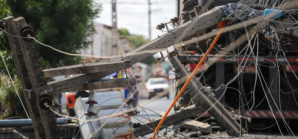 Acidente deixou região sem energia