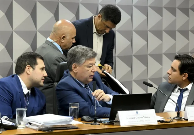 Apreensão do celular do empresário Igor Dias Delecrode