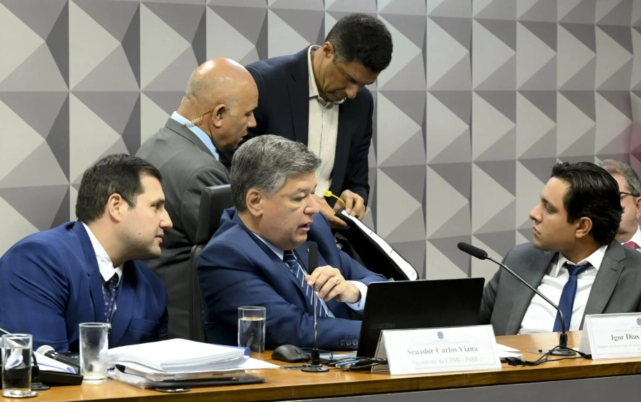 Apreensão do celular do empresário Igor Dias Delecrode