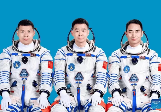 Astronautas chineses que estão a bordo da shenzhou-20