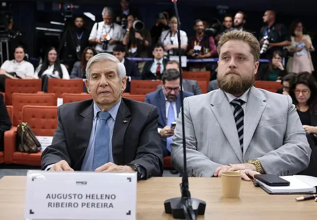 Augusto Heleno e seu advogado, Matheus Milanez