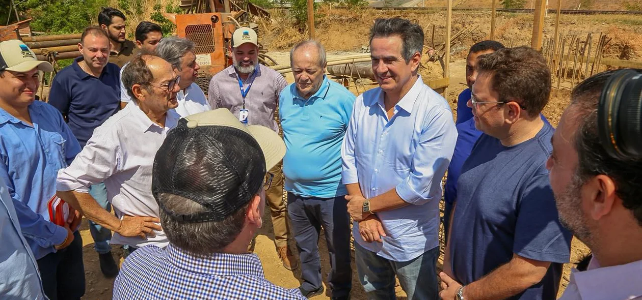 Autoridades na visita