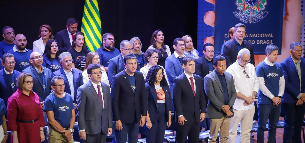 Autoridades no evento