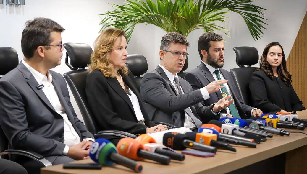 Autoridades prestaram esclarecimentos sobre a Operação Carbono Oculto 86