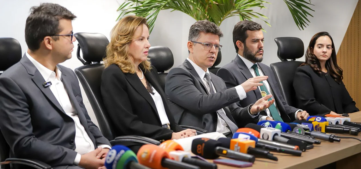 Autoridades prestaram esclarecimentos sobre a Operação Carbono Oculto 86