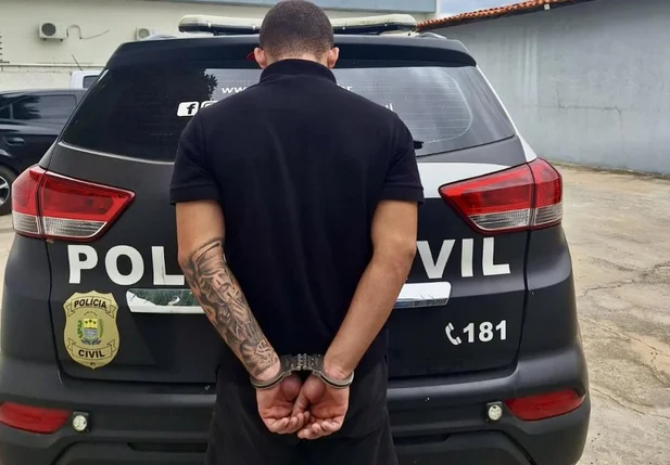 B.A.R. foi apreendido por suspeita de tentativa de duplo homicídio qualificado