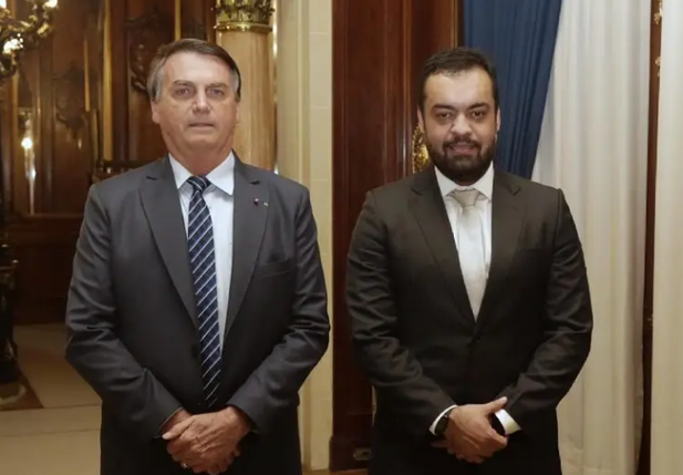 Bolsonaro pede autorização para receber visita do governador Cláudio Castro