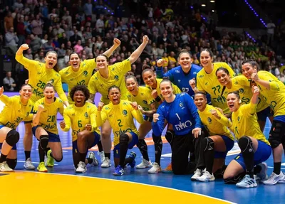Brasil vence Cuba na estreia do Mundial Feminino
