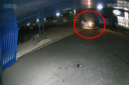 Colisão entre carro e moto em Água Branca