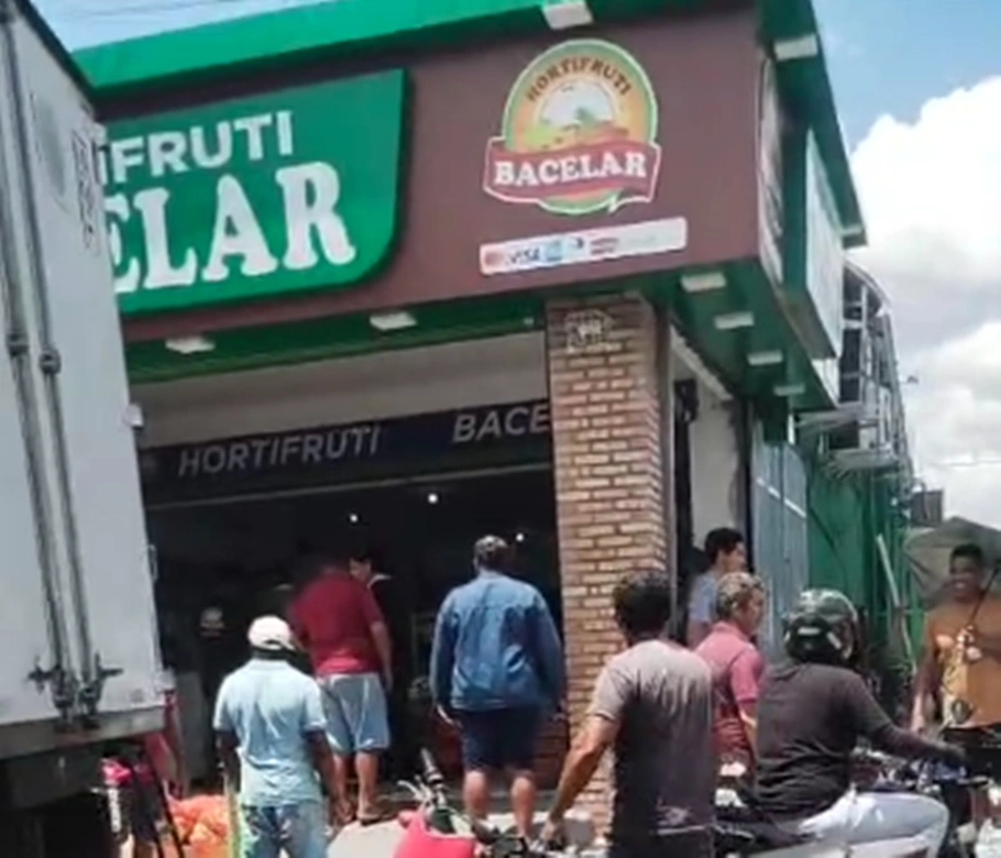 Comerciante é baleado em tentativa de assalto no Dirceu