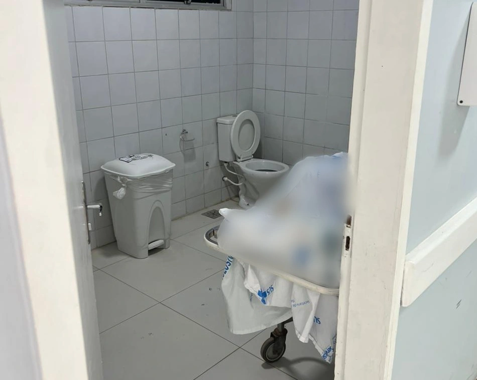 Corpo é colocado em banheiro na UPA de São Raimiundo Nonato