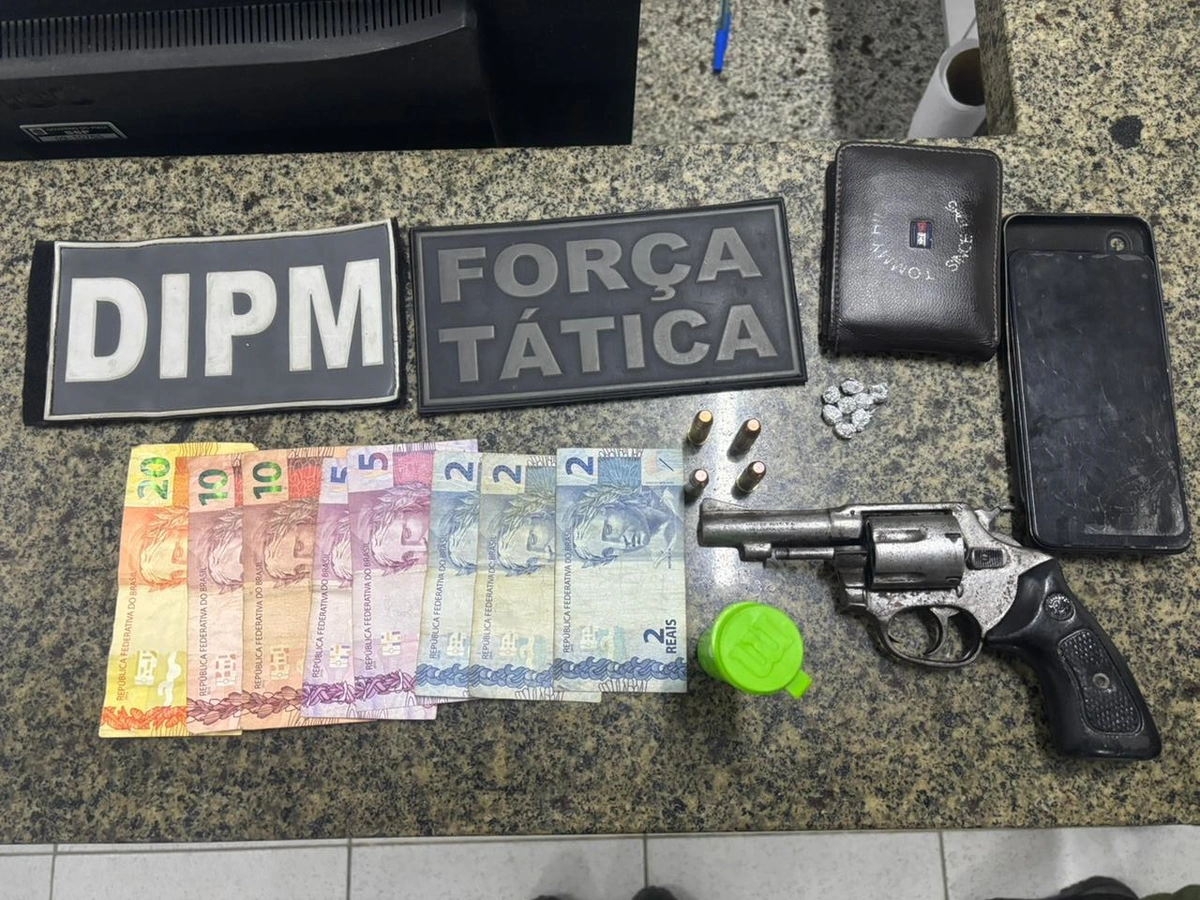 Crack e dinheiro apreendido com homem em Parnaíba