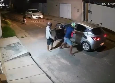 Criminosos roubam carro de mulheres no Conjunto Geovane Prado