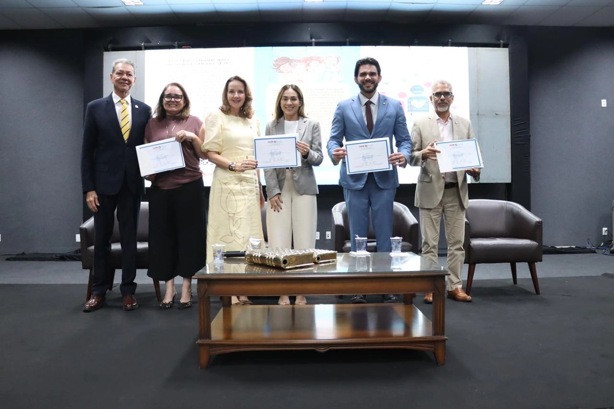 Deputado Dr. Marcus Kalume apresenta projeto de defesa a órfãos do feminicídio durante evento em Parnaíba