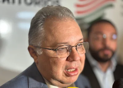 Deputado federal Florentino Neto
