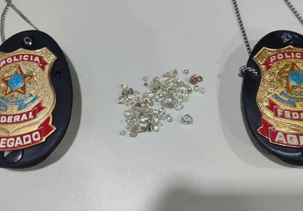 Diamantes apreendidos pela Polícia Federal