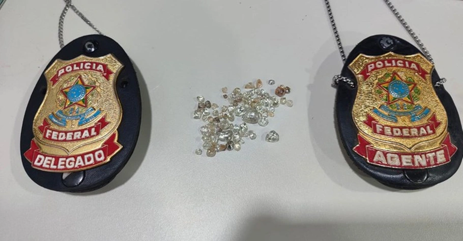 Diamantes apreendidos pela Polícia Federal