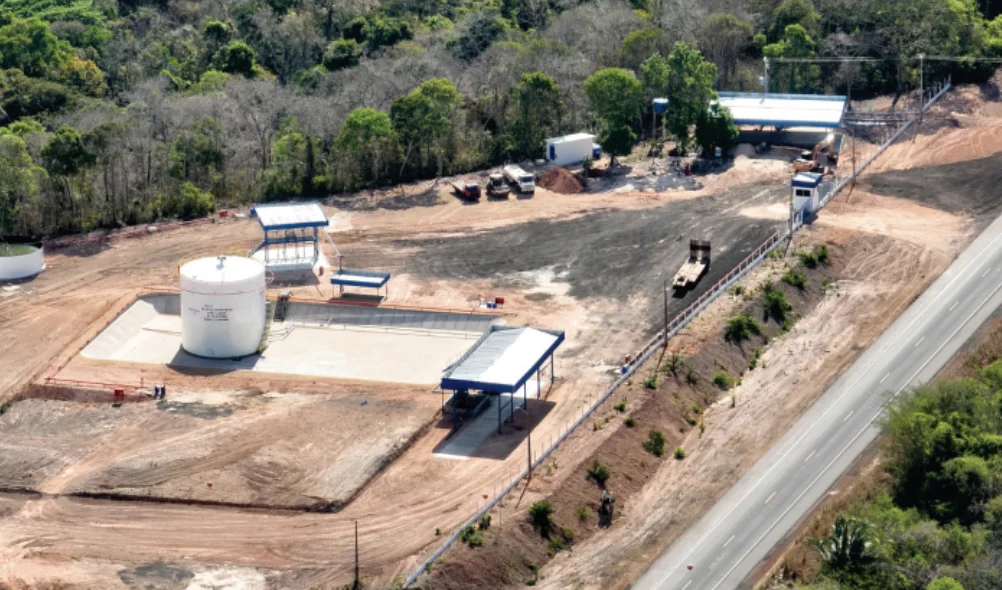 Distribuidora de combustíveis estava sendo construída