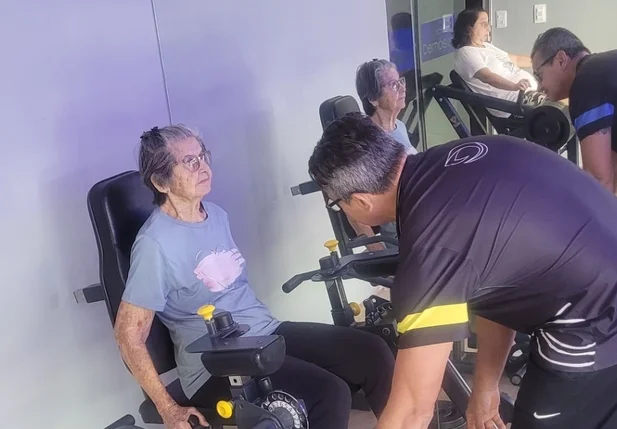 Dona Ângela Gayoso com o professor Demóstenes Ribeiro