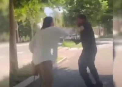 Entegador sendo agredido por servidora