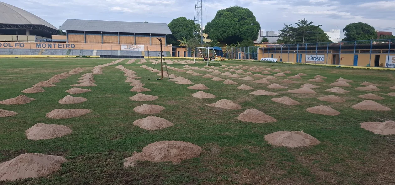 Estádio Lindolfo Monterio