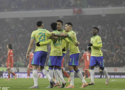 Estêvão comemora mais um gol pelo Brasil