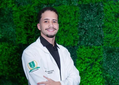Estudante de medicina, Jota